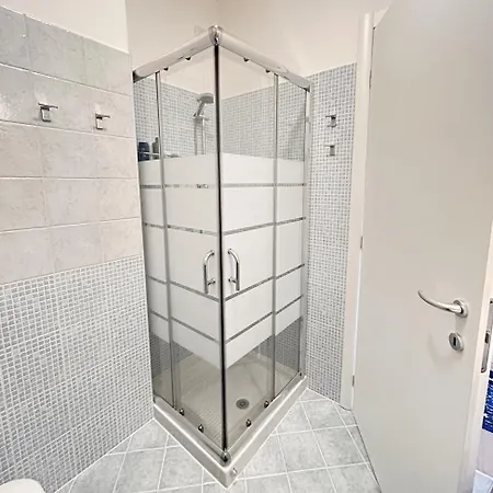 Garda Blue Sul - Con Piscina, Solarium E Box *